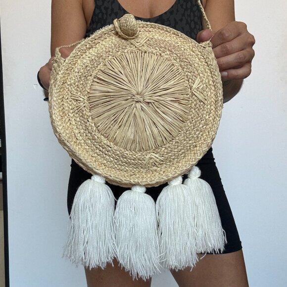 Summer Straw Crossbody Bag With Tassels - Picture 2 of 6